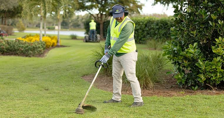 Landscaping Services in Deerfield Beach, Florida